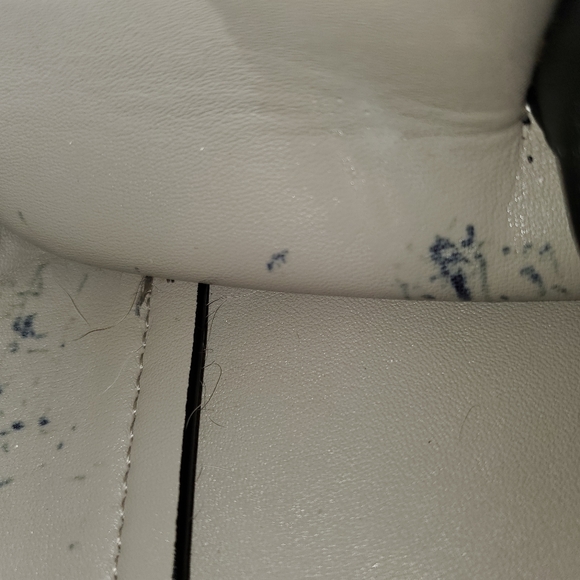 HOST PICK** CALVIN KLEIN HAND BAG - Picture 11 of 13